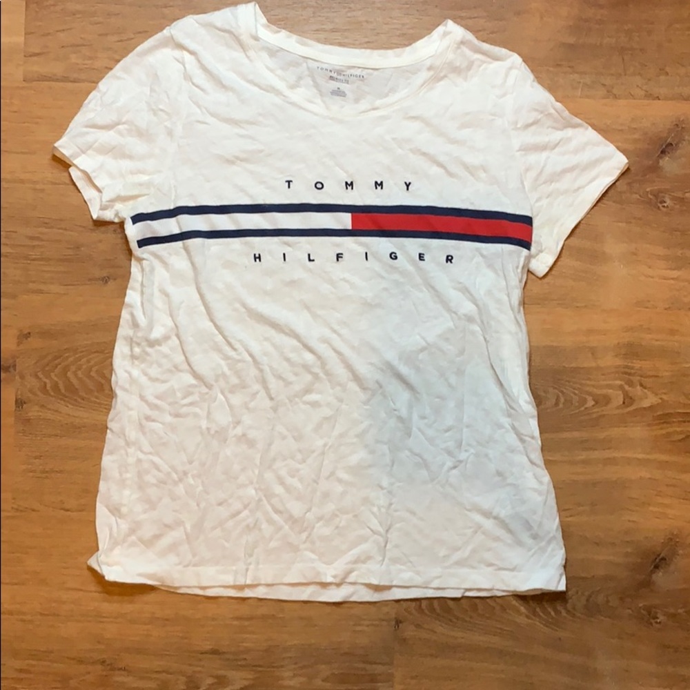 Vintage Style Tommy Hilfiger Top!!